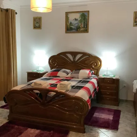Casa De Ferias Santos Nyaraló *