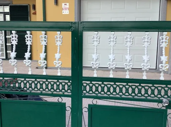 Casa De Ferias Santos أجويار دا بيرا